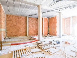 Locales en C/ del Albero 6