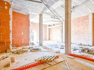 Locales en C/ del Albero 8