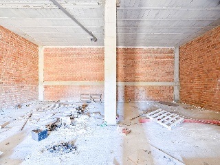 Locales en C/ del Albero 14