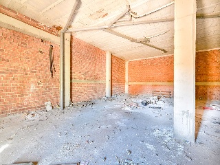 Locales en C/ del Albero 16