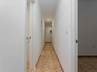 Piso en C/ Llinars 12