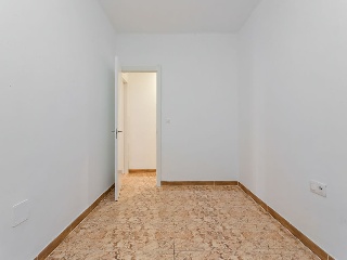 Piso en C/ Llinars 14