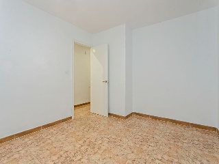 Piso en C/ Llinars 17