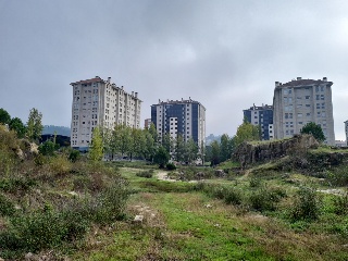 Suelo en C/ Chano Piñeiro - Ourense - 15