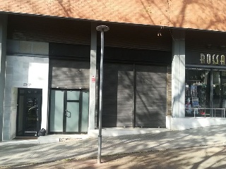 Local situado en Badalona 4