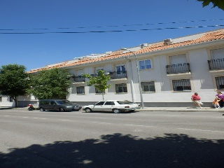 Local comercial en Torres de La Alameda - Madrid - 2