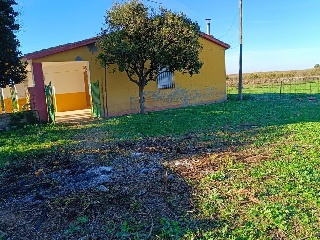 Terreno con edificación en Almendral 2