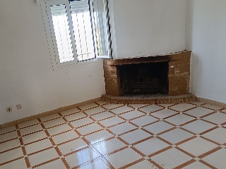 Terreno con edificación en Almendral 3