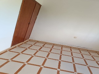 Terreno con edificación en Almendral 7