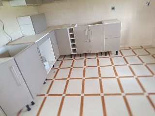 Terreno con edificación en Almendral 11