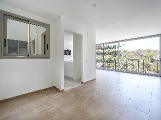 Verge Del Carme 8