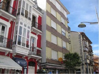 Piso en venta en Santoña de 109  m²