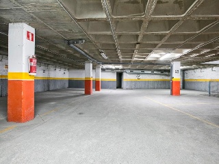 Plaza de garaje en C/ Diego Hernández 8