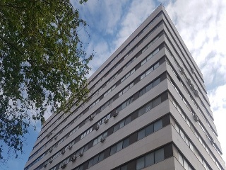 Local en venta en Valencia de 88  m²