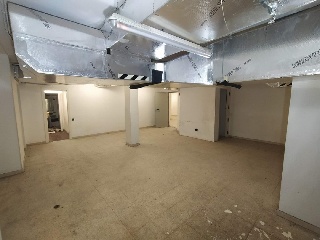 Local en C/ Víctor Balaguer - Badalona - Barcelona 13