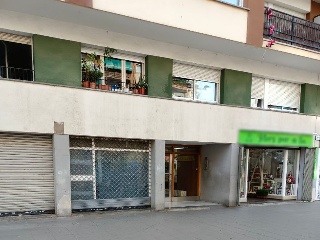 Local en Pz Neus Català y Pallejà - Rubí - Barcelona 2