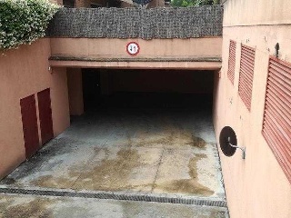 Plaza de garaje en C/ Clementina Arderiu 3