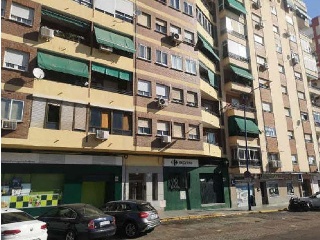 Local en venta en Badajoz de 241  m²