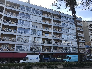 Local en venta en Terrassa de 190  m²