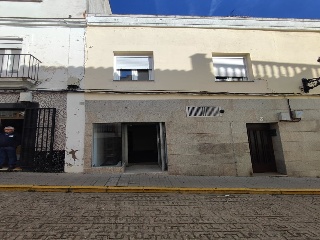 Local en venta en Valencia De Alcántara de 64  m²