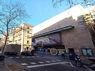 Local en venta en Barcelona de 3297  m²