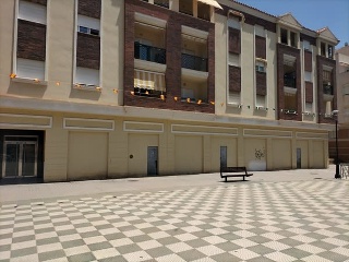 Locales en Pz/ de las Marismas, Motril (Granada) 2