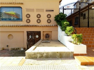 Local en venta en Gandia de 63  m²