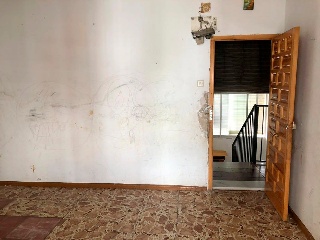 16239-0001 12