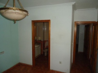 04657-0001 5