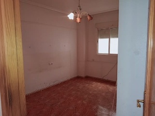 04657-0001 6