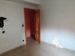 17946-0001 9