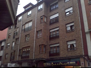 Local en venta en Langreo de 335  m²