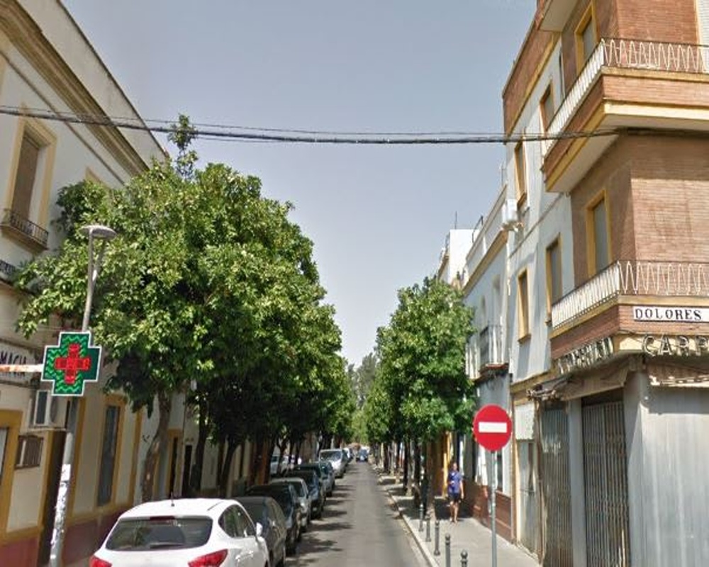 Local en C/ Ángel Solans - Sevilla -