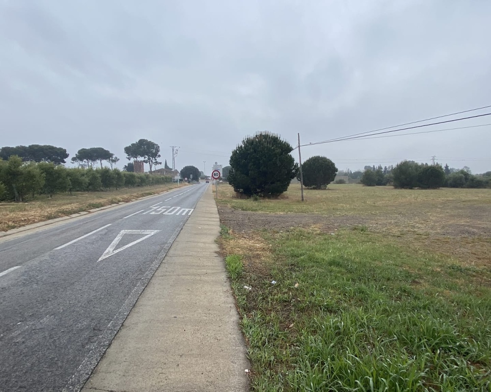 Suelo urbano en  C/ De Barcelona, Montbrió del Camp (Tarragona)