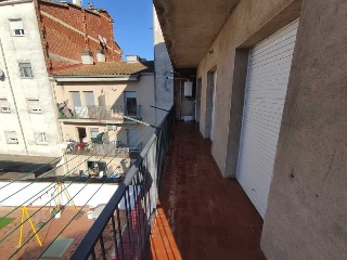 Piso en C/ Montseny - Girona - 38