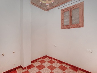 01998-0001 29