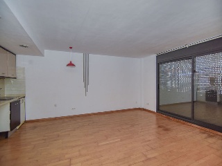 Pisos, dúplex y garajes en C/ Rafael de Casanovas, Badalona (Barcelona) 16