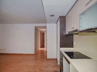 Pisos, dúplex y garajes en C/ Rafael de Casanovas, Badalona (Barcelona) 18