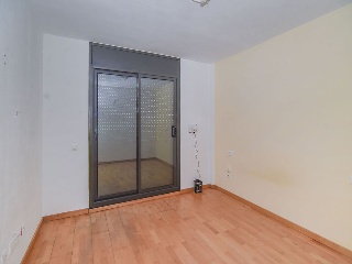 Pisos, dúplex y garajes en C/ Rafael de Casanovas, Badalona (Barcelona) 20