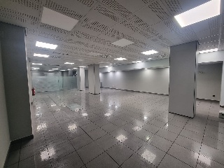 Local comercial en C/ Consell de Cent - Barcelona - 8
