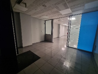 Local comercial en C/ Consell de Cent - Barcelona - 11