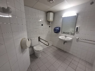 Local comercial en C/ Consell de Cent - Barcelona - 12