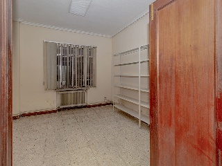 Local comercial en C/ Gutiérrez Ortega - Ciudad Real - 11