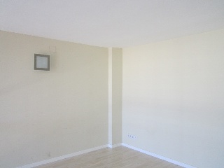 Local en venta en Manises de 64  m²