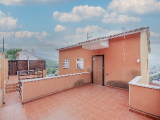 Chalet independiente en Canyelles  36