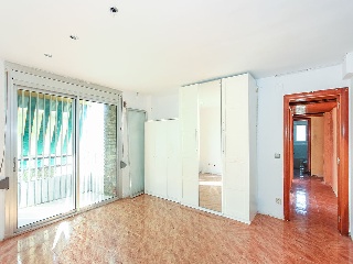 Piso en Av Gava 3