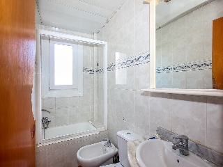 Piso en Av Gava 11
