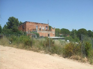 Suelo urbano no consolidado en C/ Cuenca, Aiguamúrcia (Tarragona) 7