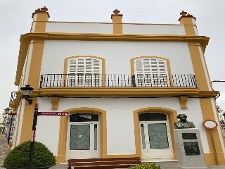 Local en venta en Chiclana De La Frontera de 145  m²