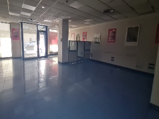 Locales en C/ Nuestra Sra. de Sainza, Ourense 7